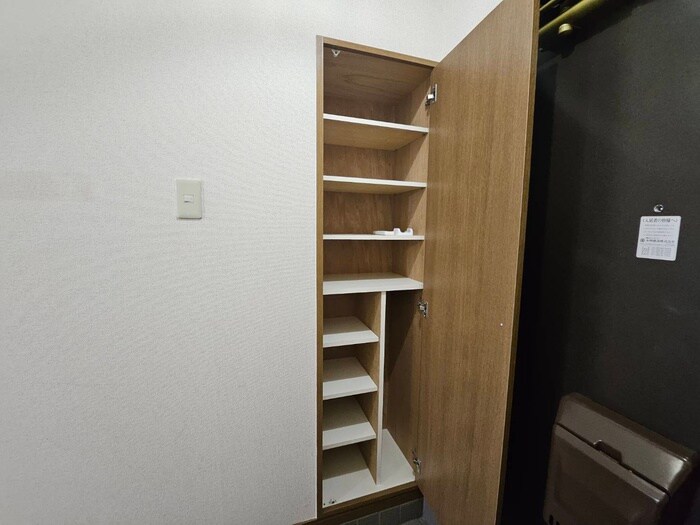 物件内観写真18　(靴箱)