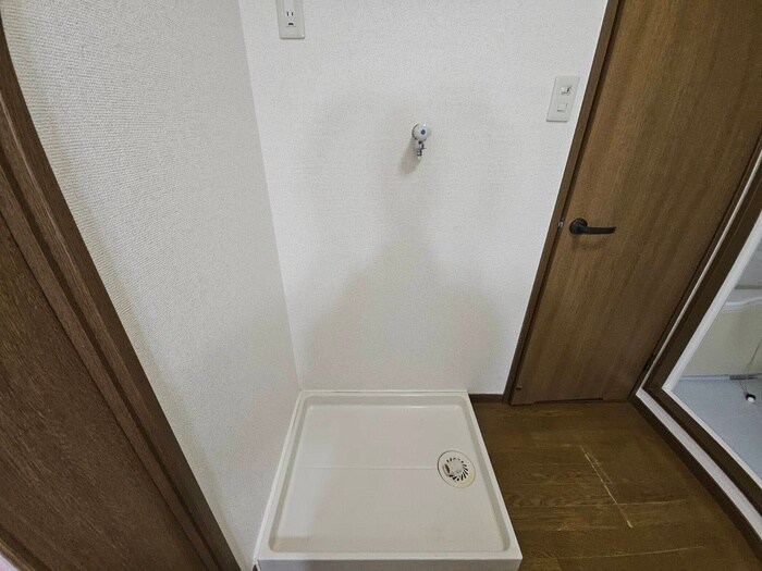 物件内観写真20　(洗濯機置場)