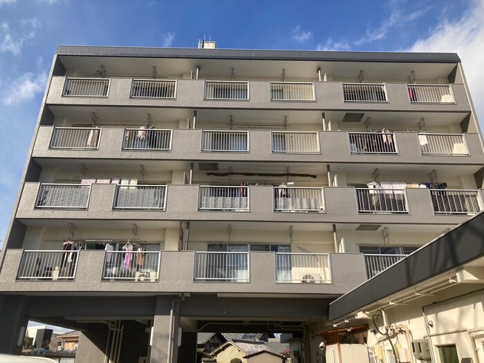 メゾン長縄の物件外観写真