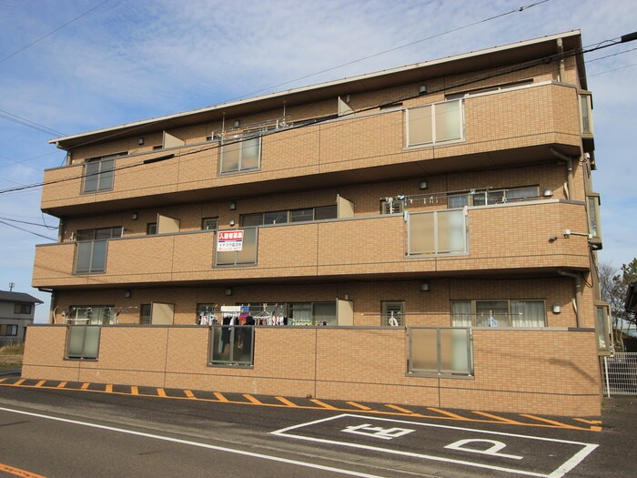 リネット中野の物件外観写真