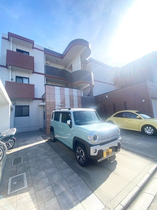 物件外観写真4　(駐車場)