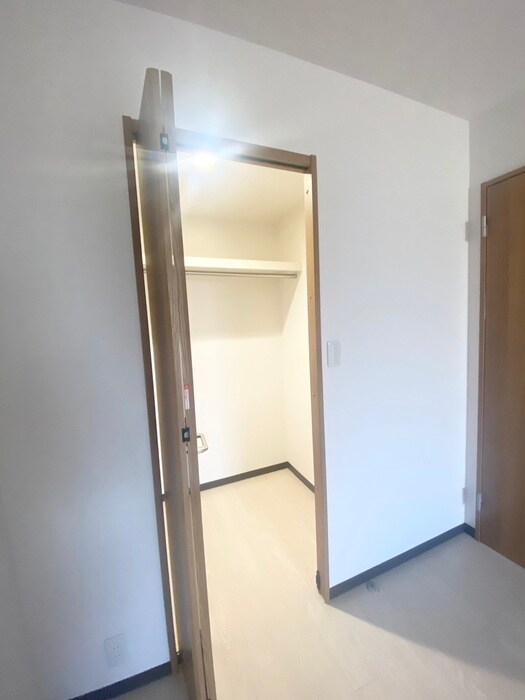 物件内観写真13　(収納)