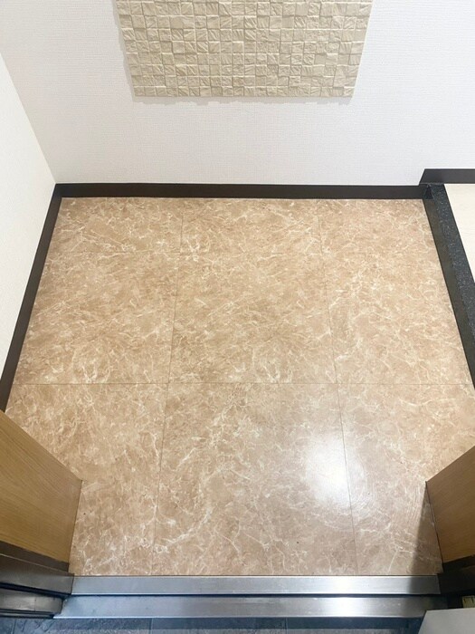 物件内観写真18　(玄関)