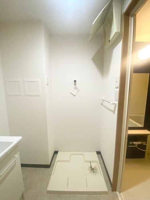 物件内観写真20　(洗濯機置場)