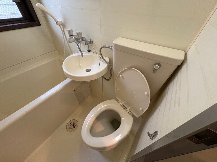 物件内観写真12　(トイレ)