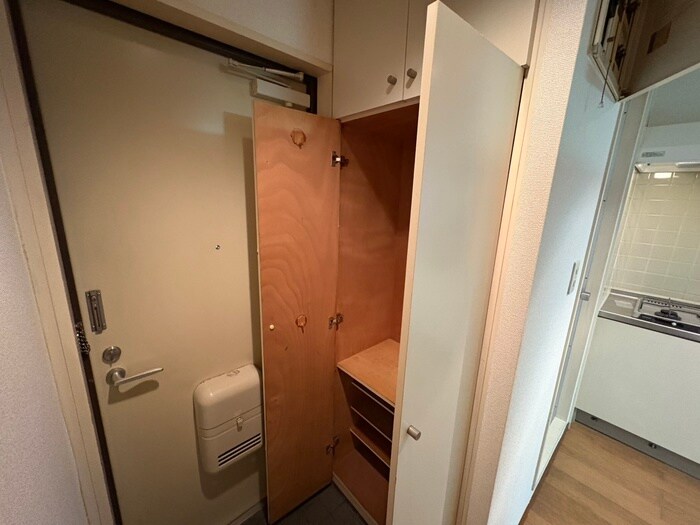 物件内観写真15　(靴箱)