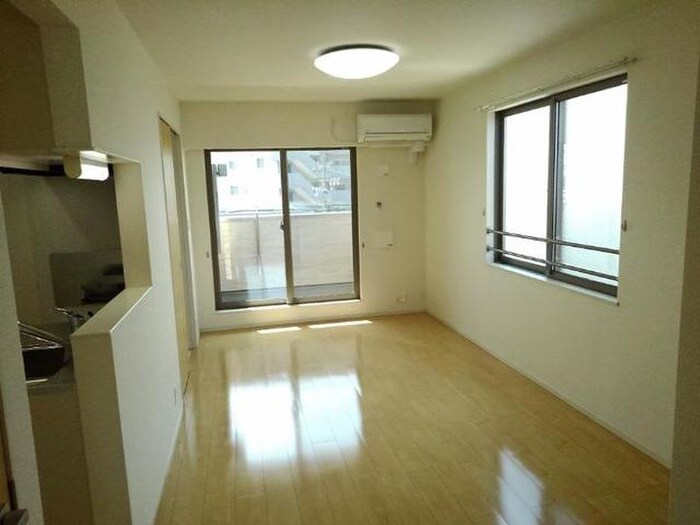 物件内観写真3　(居室)