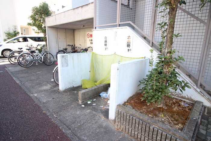 物件外観写真6　(建物設備)