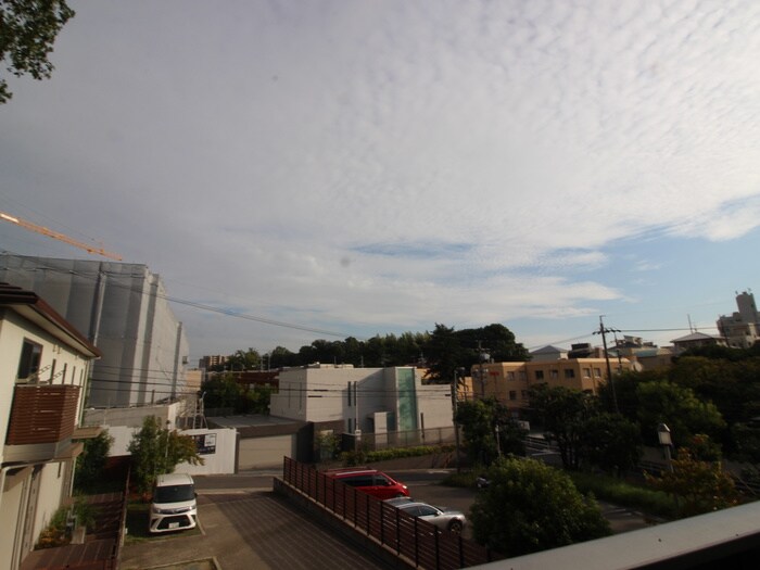 物件内観写真16　(室内からの展望)