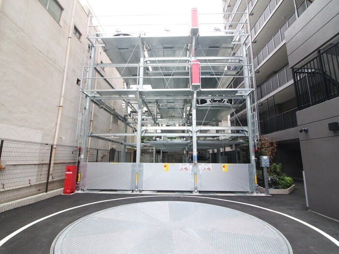 物件外観写真5　(駐車場)