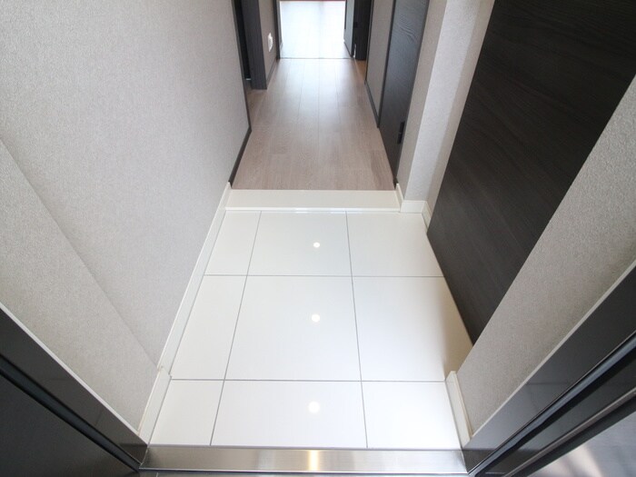 物件内観写真15　(玄関)