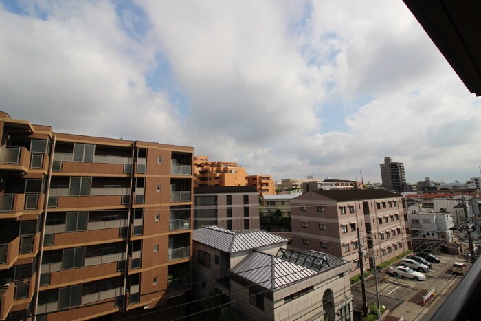 物件内観写真14　(室内からの展望)