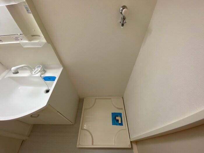 物件内観写真12　(洗濯機置場)