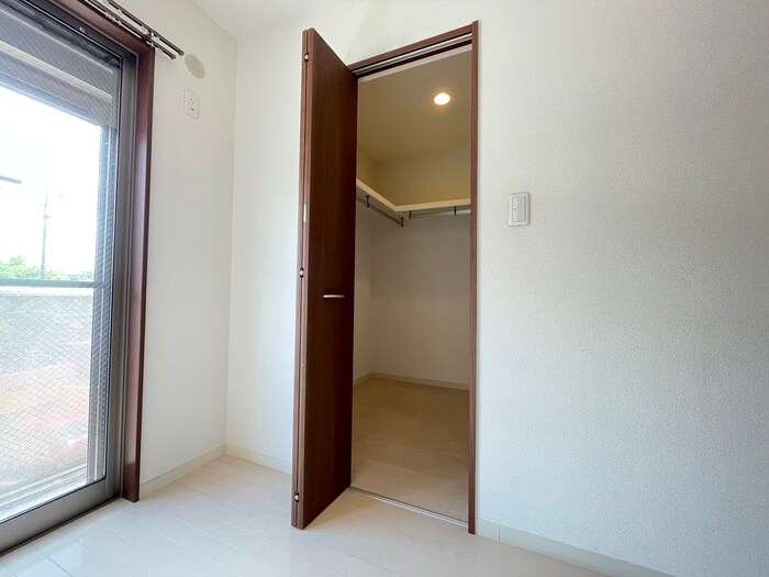 物件内観写真9　(収納)