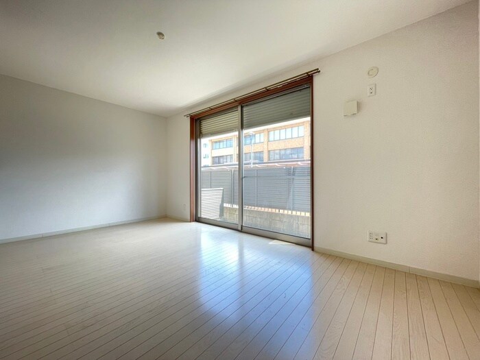 物件内観写真16　(居室)