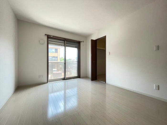 物件内観写真19　(居室)