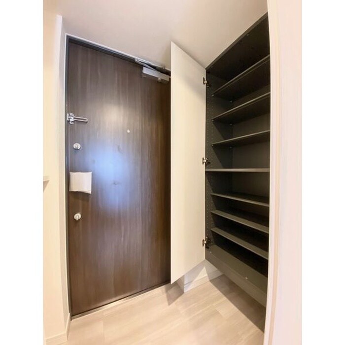 物件内観写真8　(靴箱)