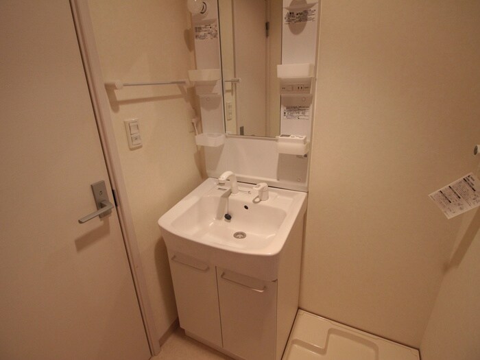 物件内観写真13　(洗面)