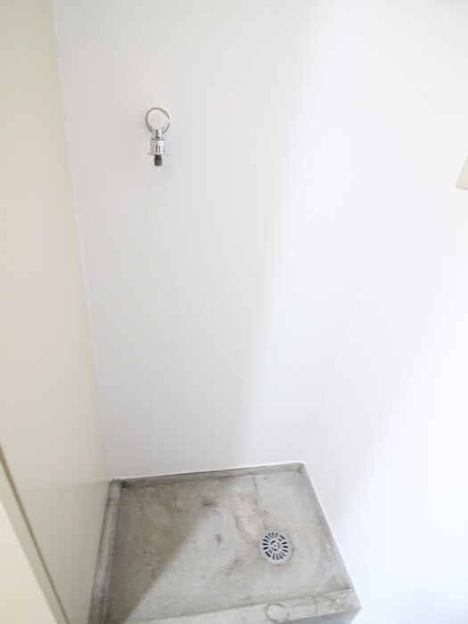 物件内観写真15　(洗濯機置場)