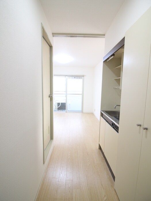 物件内観写真18　(廊下)