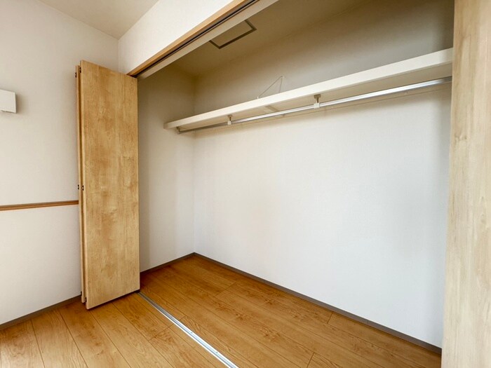 物件内観写真13　(収納)