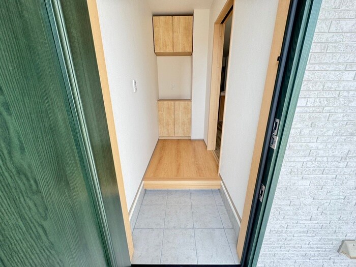 物件内観写真19　(玄関)