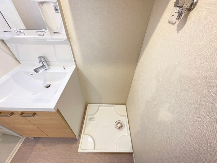 物件内観写真14　(洗濯機置場)