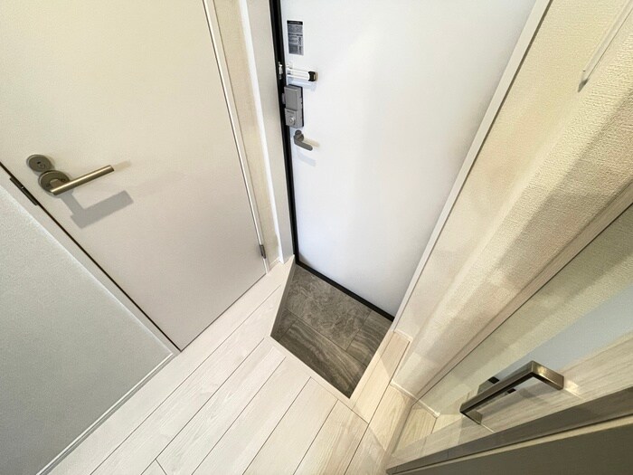 物件内観写真17　(玄関)
