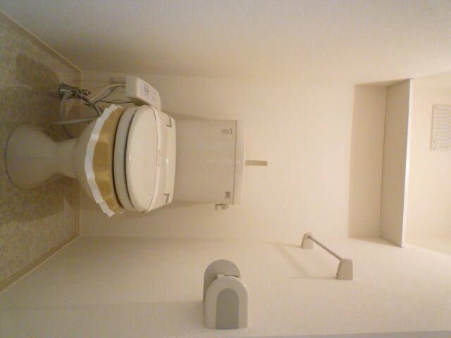 物件内観写真13　(トイレ)