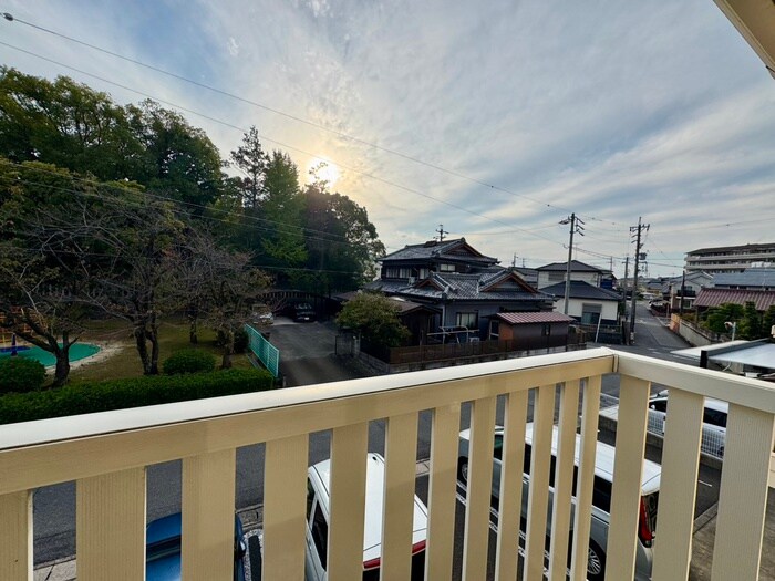 物件内観写真18　(室内からの展望)