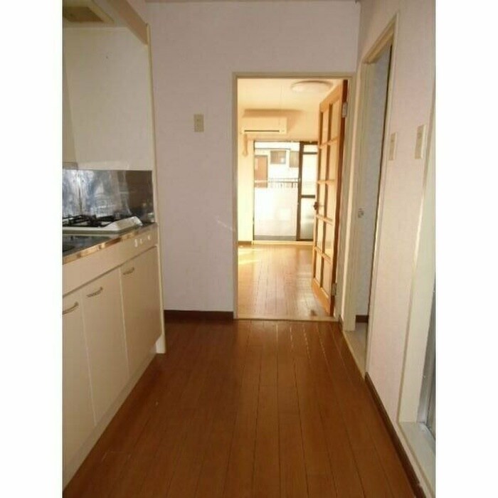 物件内観写真10　(廊下)