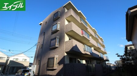 エマリオ外観写真