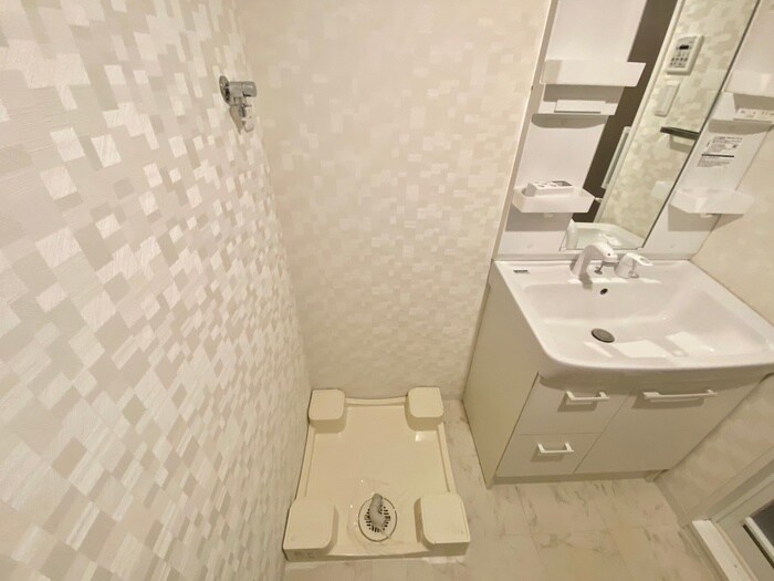 物件内観写真13　(洗濯機置場)