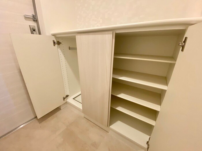 物件内観写真14　(靴箱)