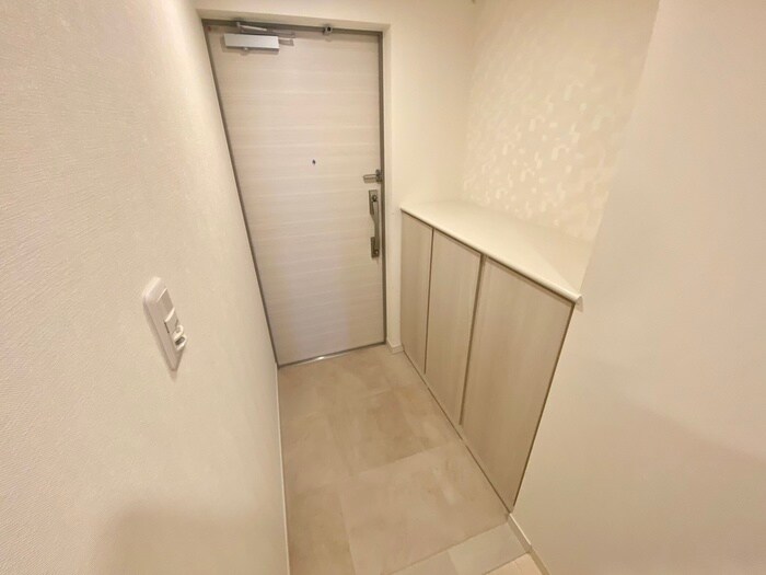 物件内観写真17　(玄関)