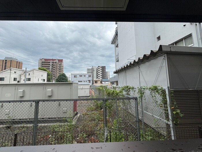 物件内観写真16　(室内からの展望)