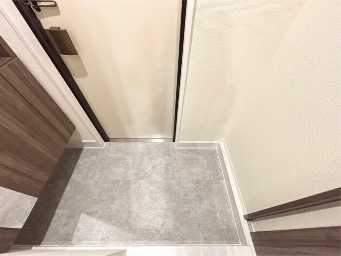 物件内観写真17　(玄関)