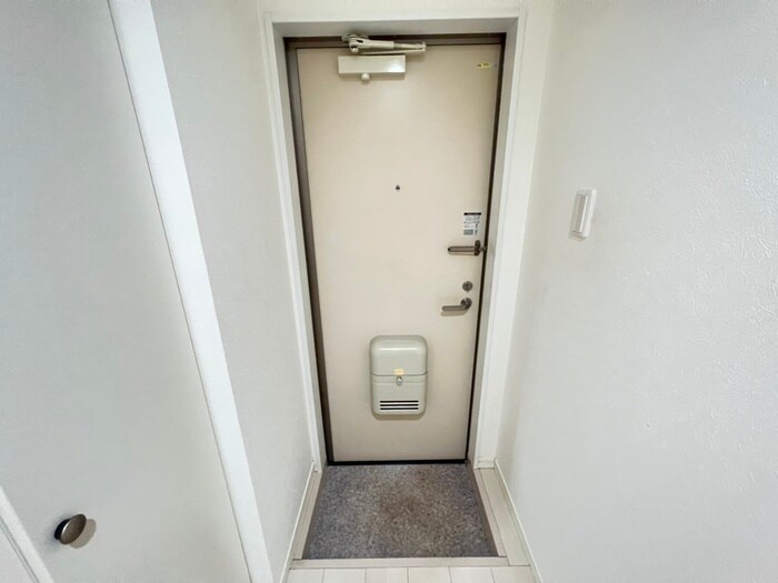 物件内観写真15　(玄関)