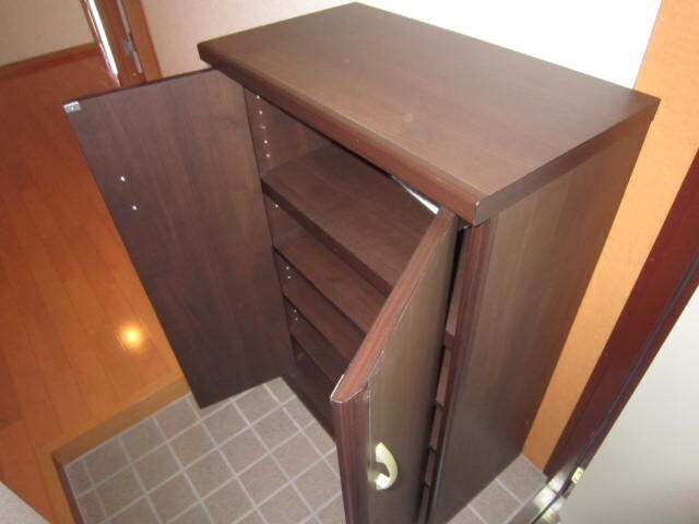 物件内観写真10　(靴箱)