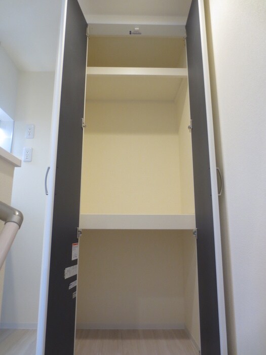 物件内観写真18　(収納)