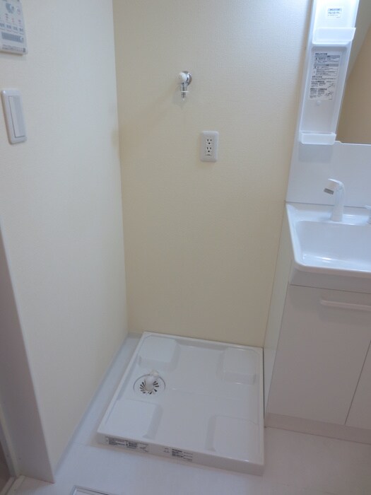 物件内観写真20　(洗濯機置場)