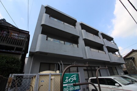 メゾンヤマモト外観写真