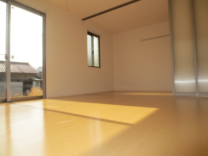 物件内観写真9　(居室)