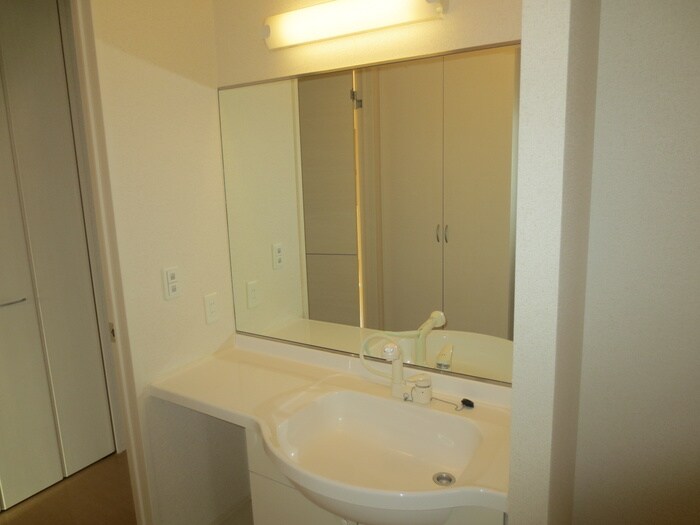 物件内観写真13　(洗面)