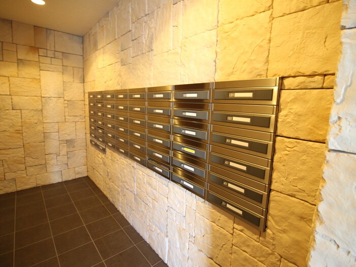 物件外観写真6　(建物設備)