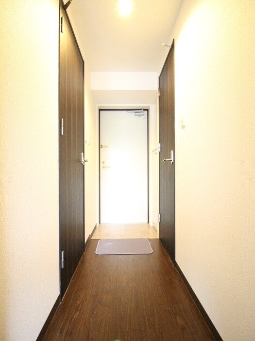 物件内観写真15　(玄関)