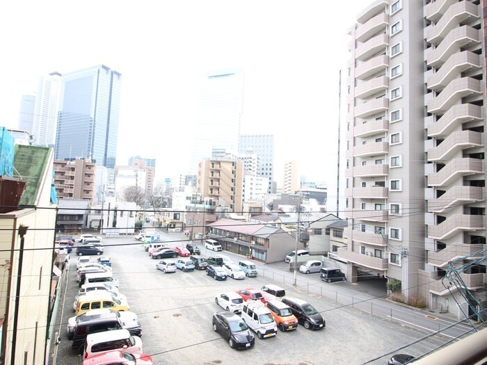 物件内観写真22　(室内からの展望)