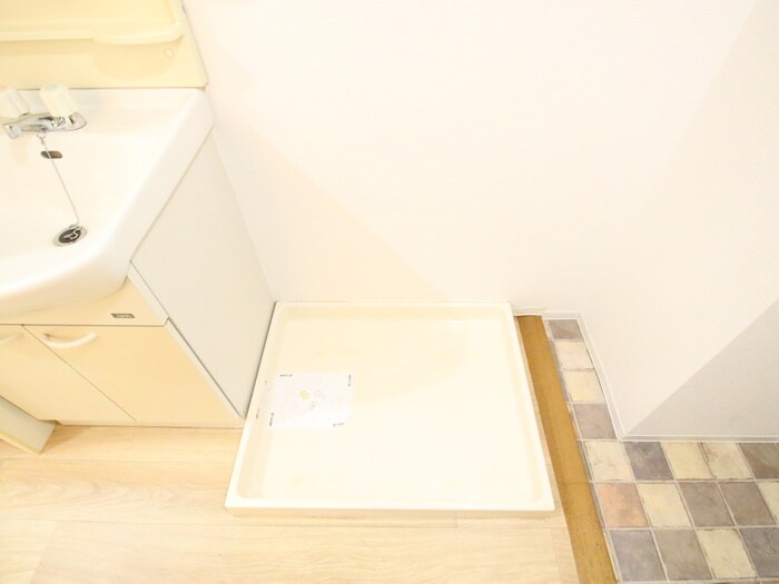 物件内観写真13　(洗濯機置場)