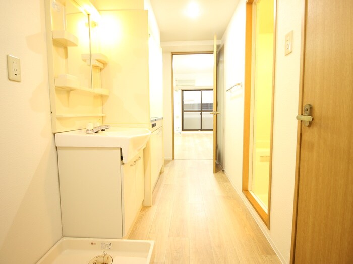 物件内観写真18　(廊下)