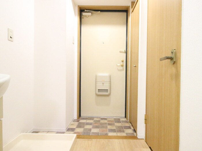 物件内観写真19　(玄関)